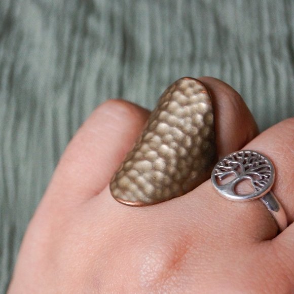Vintage Gold/Bronze Hammer Plated Ring - Picture 2 of 4
